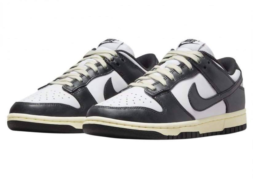 Nike Dunk Low Vintage Panda